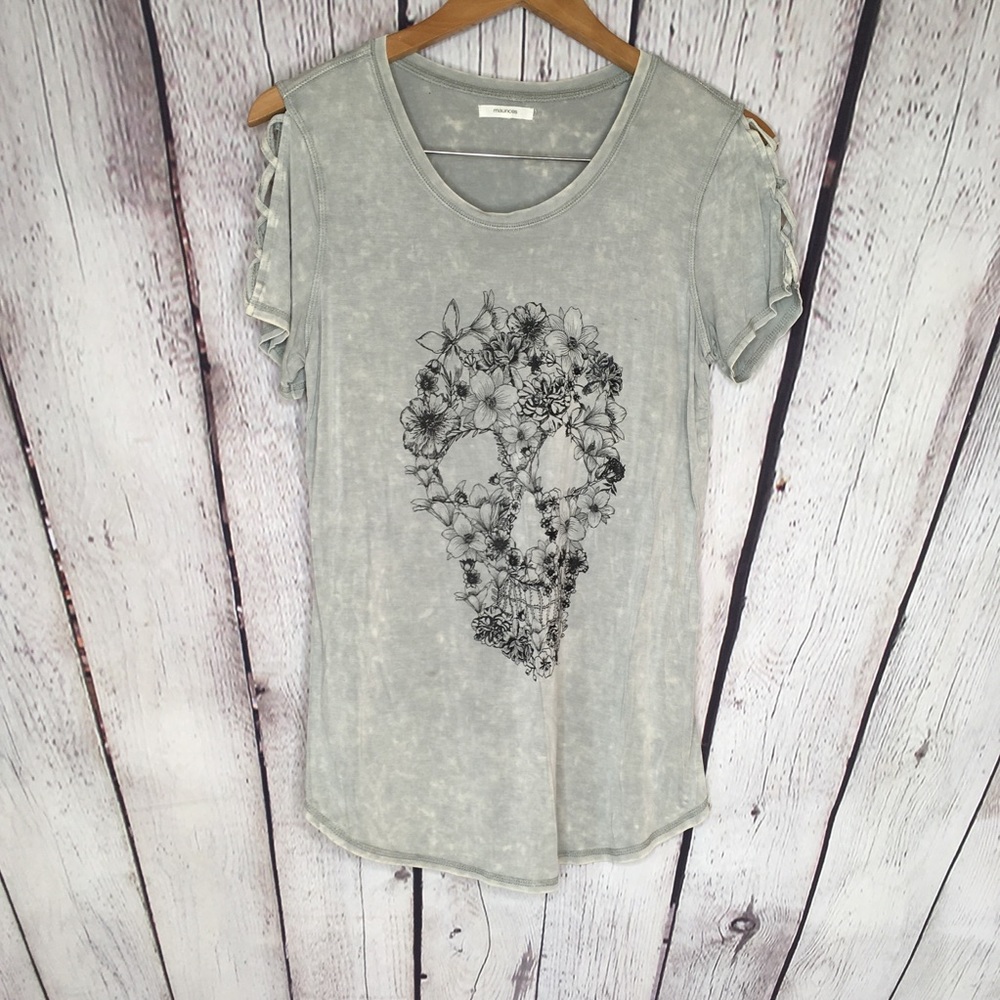 Maurice’s small skull grey tshirt
